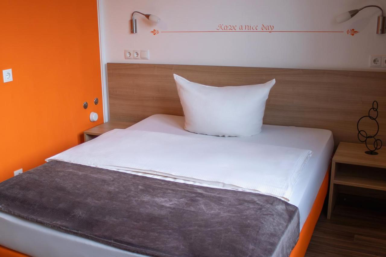 Orange Hotel Und Apartments Neu-Ulm Dış mekan fotoğraf