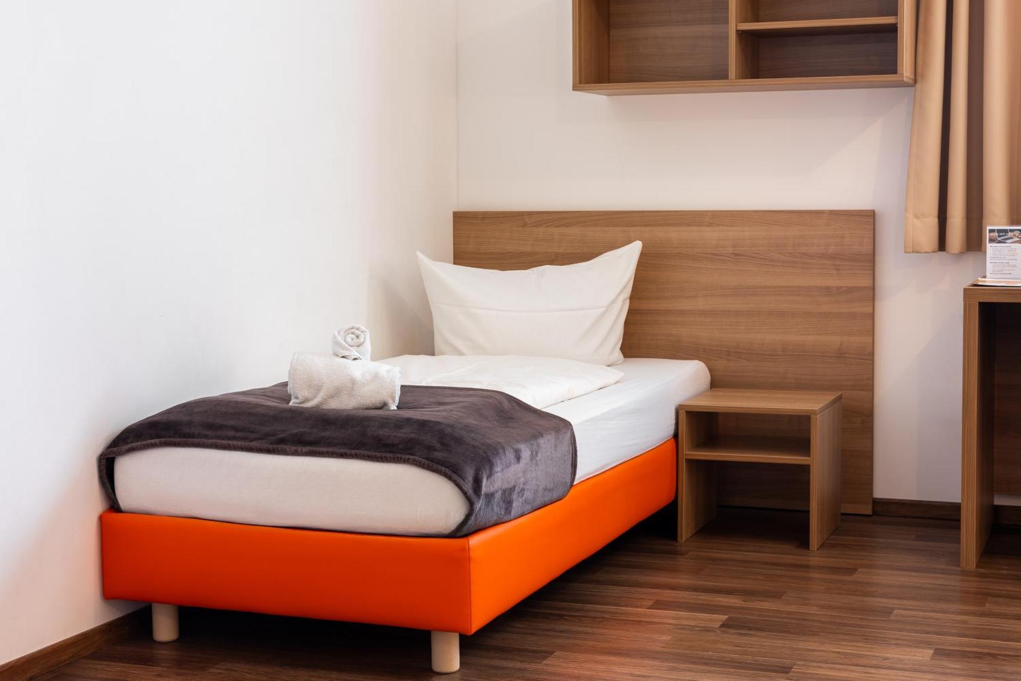 Orange Hotel Und Apartments Neu-Ulm Dış mekan fotoğraf