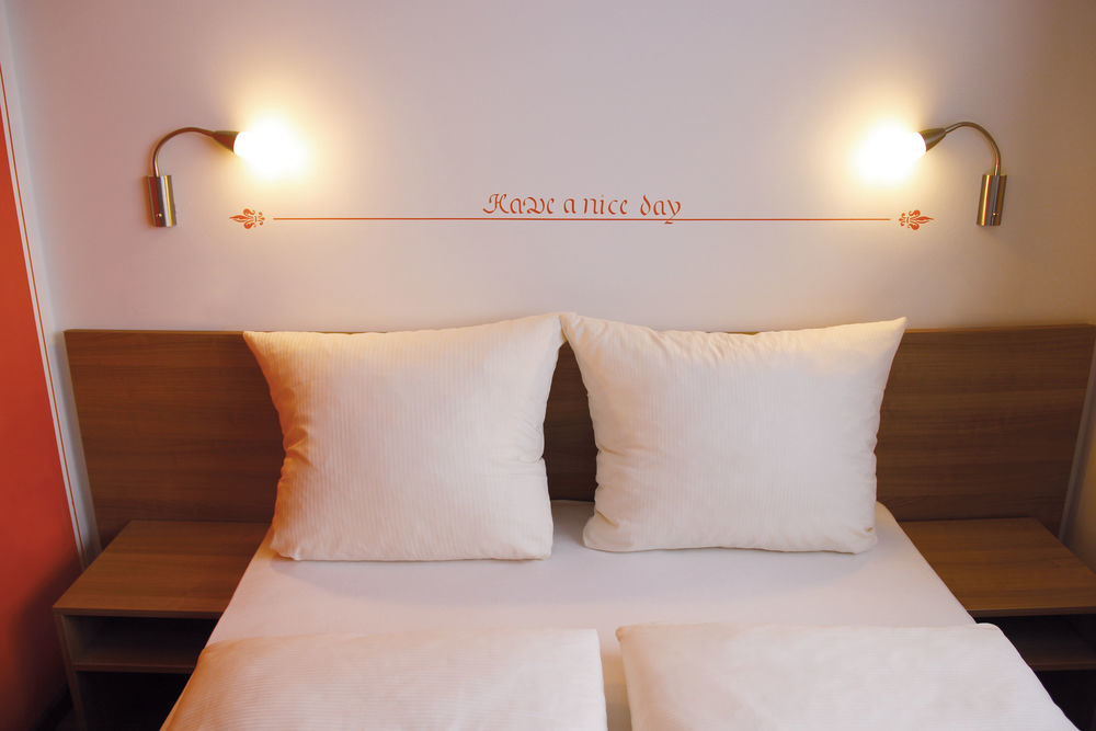 Orange Hotel Und Apartments Neu-Ulm Dış mekan fotoğraf