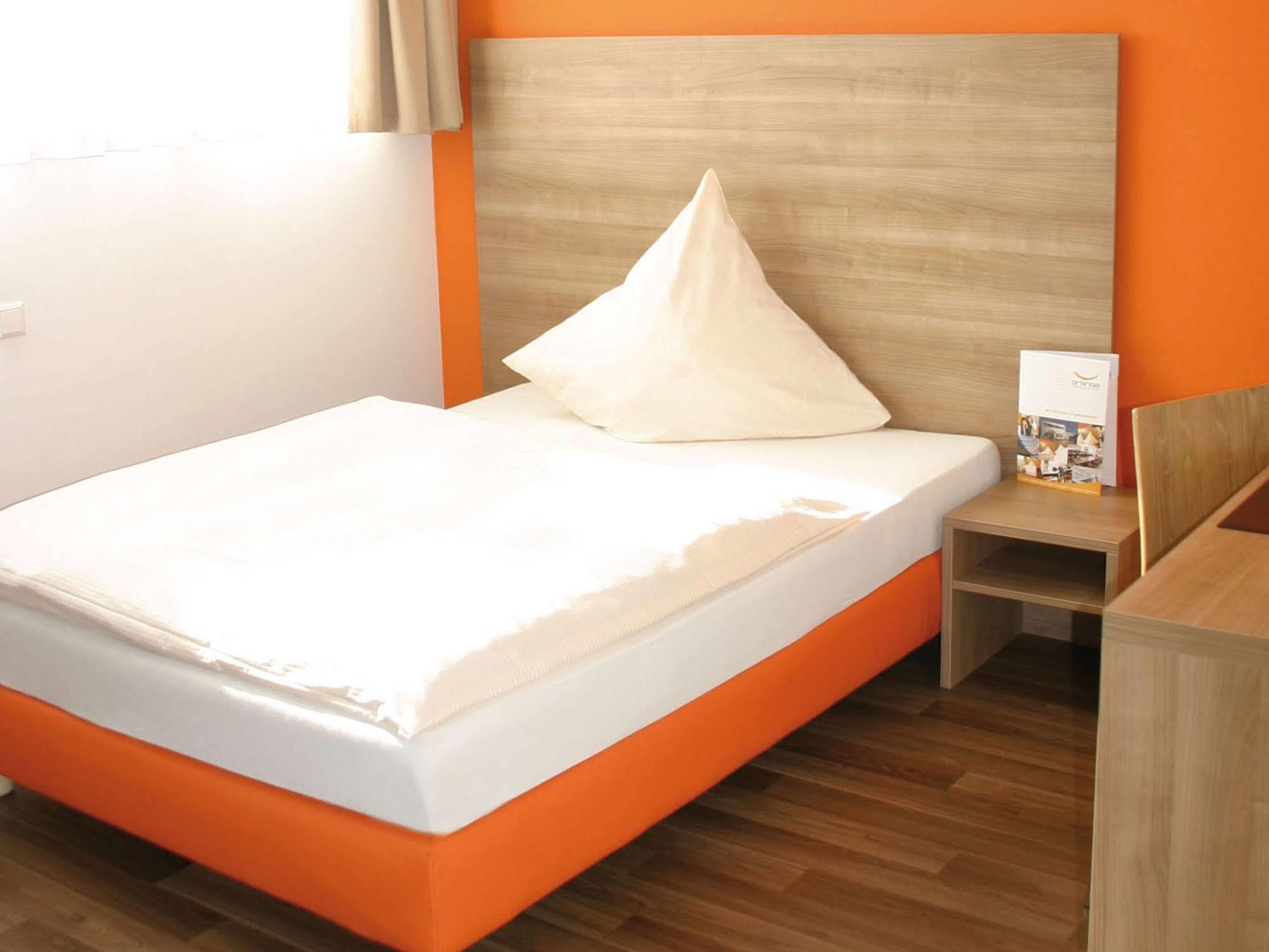 Orange Hotel Und Apartments Neu-Ulm Dış mekan fotoğraf